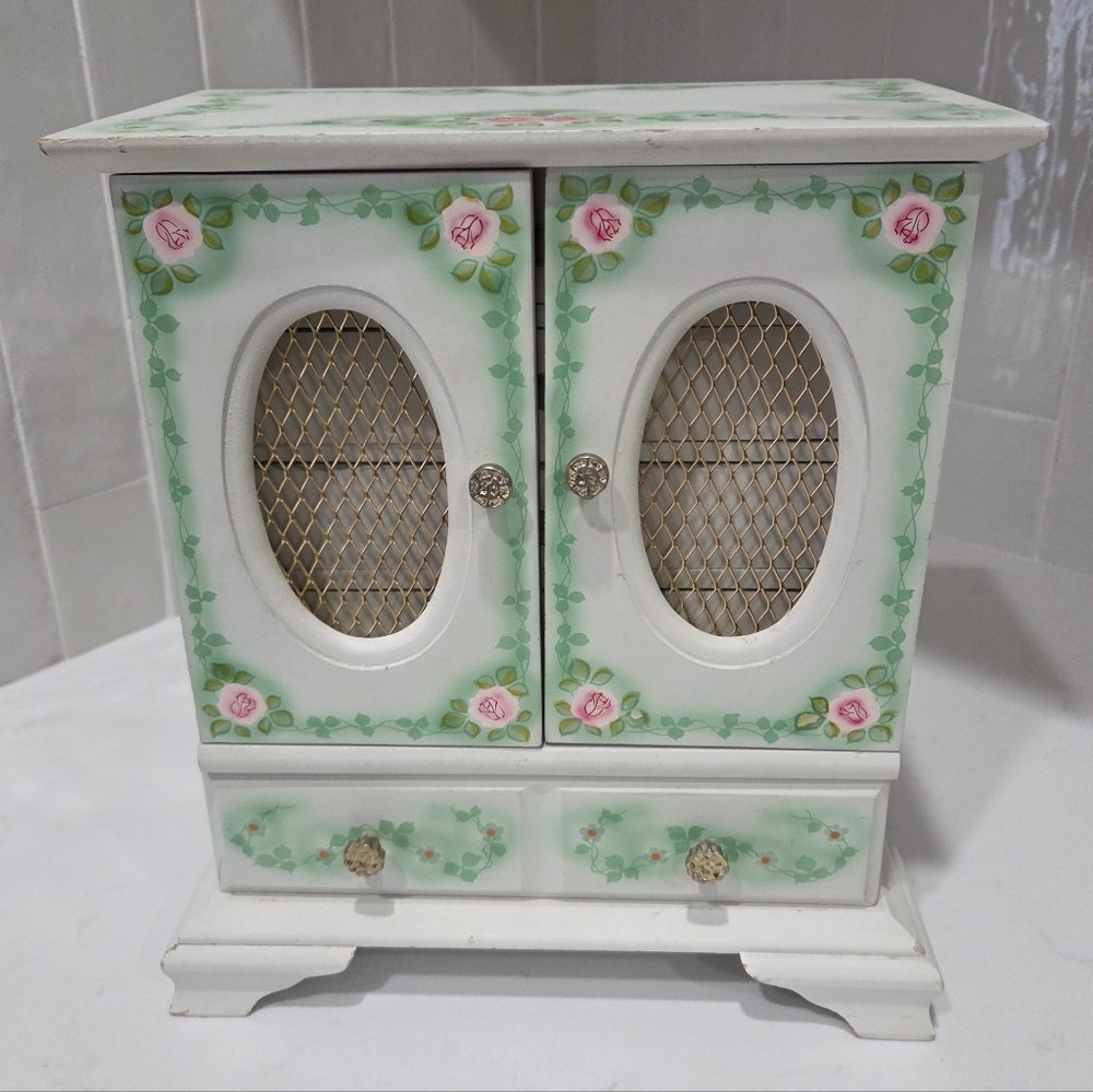 Vintage Musical Jewelry Box